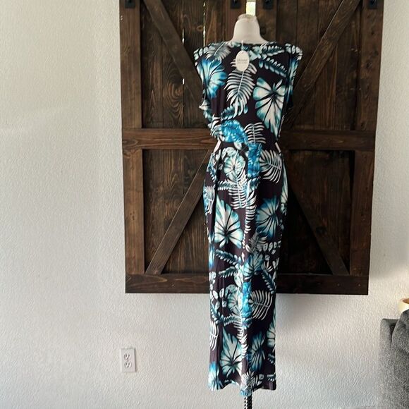 Hount Summer Sleeveless Cutout Crew Neck Bodycon Maxi Dress with Side Slit - Picture 8 of 13